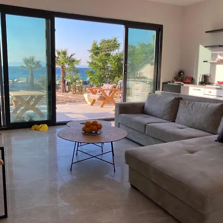 بيت للعطل Le Soleil Karaburun Sarpincik